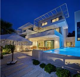Selection of 5 bedroom seafront villas with pool on Ciovo near Trogir, sleeps 10